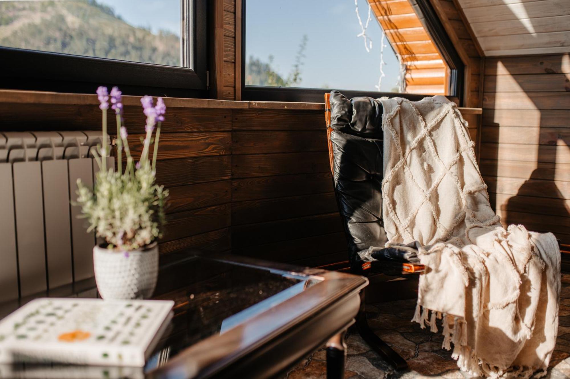 Moonlake Chalet Gainesti Exterior foto