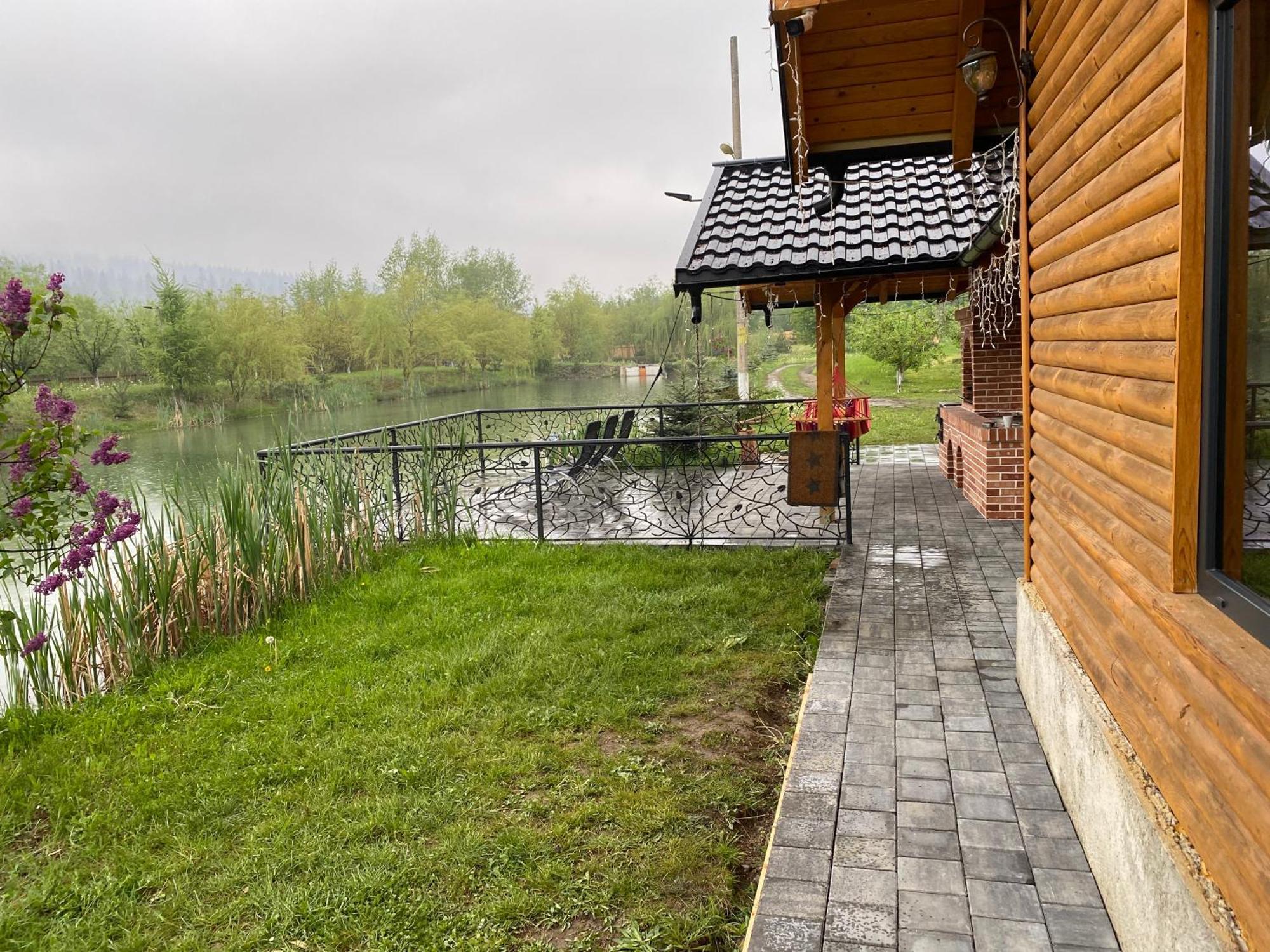 Moonlake Chalet Gainesti Exterior foto